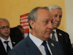 На фото - Валерий Радаев